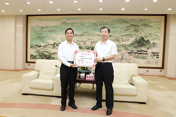 IMG_1193.jpg IMG_1193.jpg