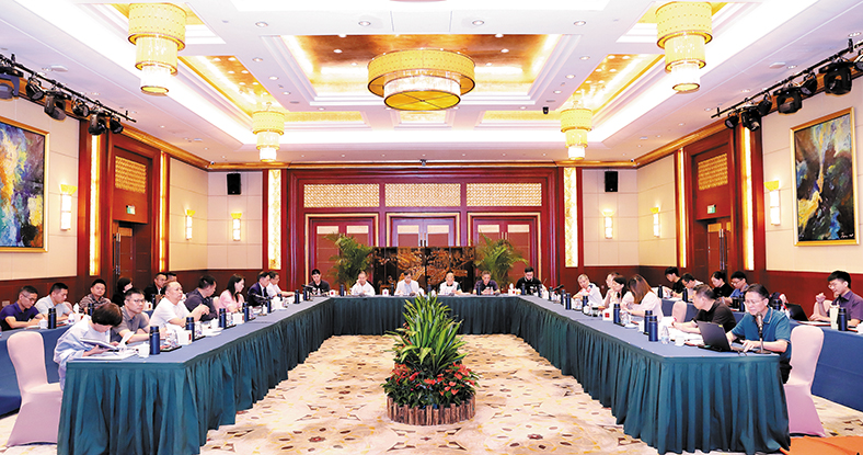 總經理會議圖.jpg 總經理會議圖.jpg